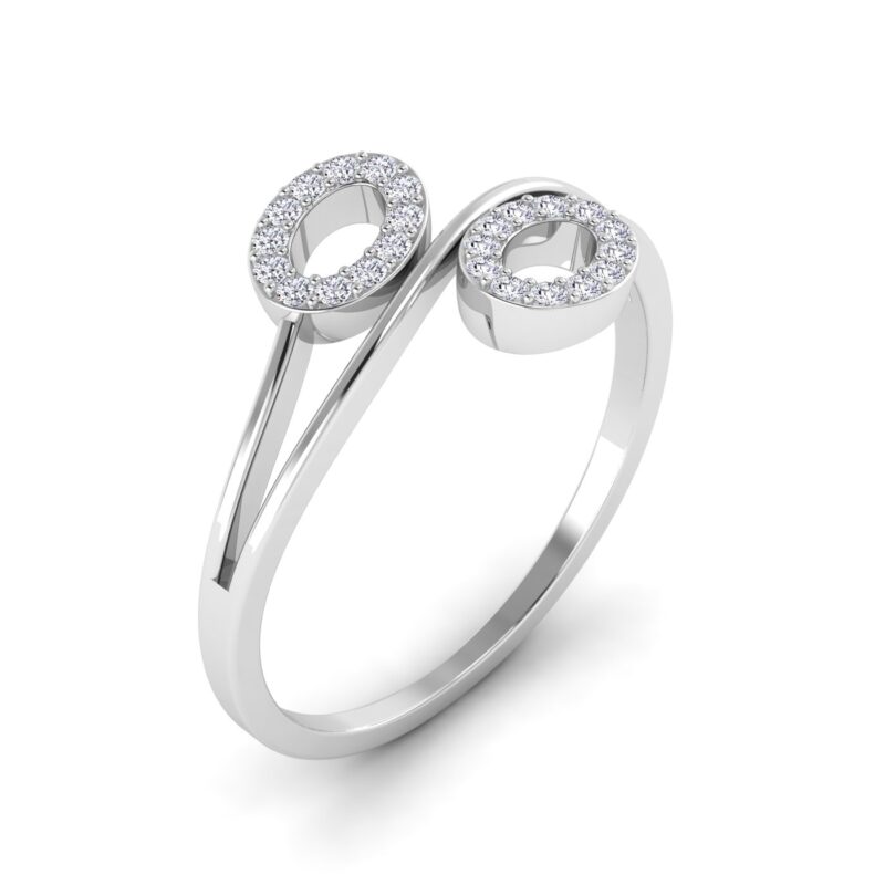 Timeless Oval: Diamond Ring