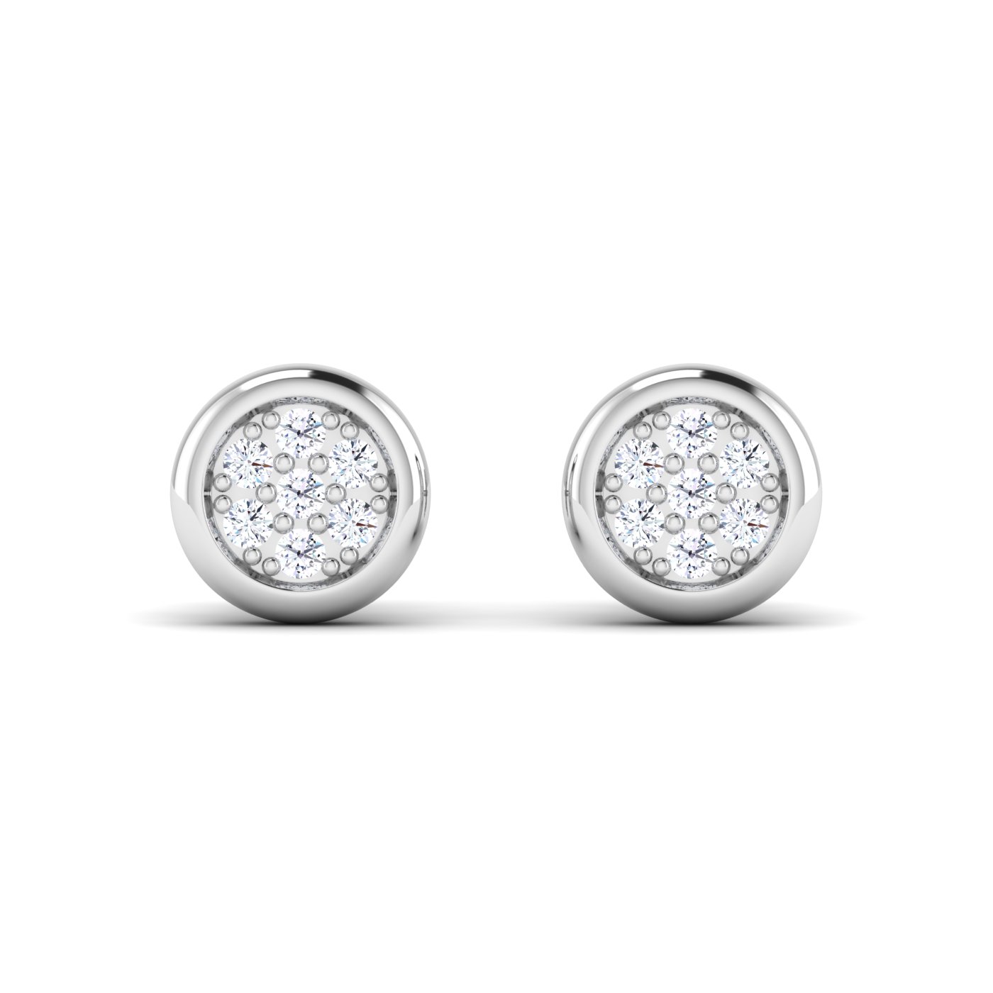 Luxurious Shine: Round Diamond Cluster with Bold Border